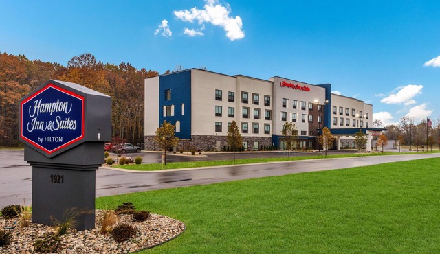 Hampton Inn & Suites Benton Harbor