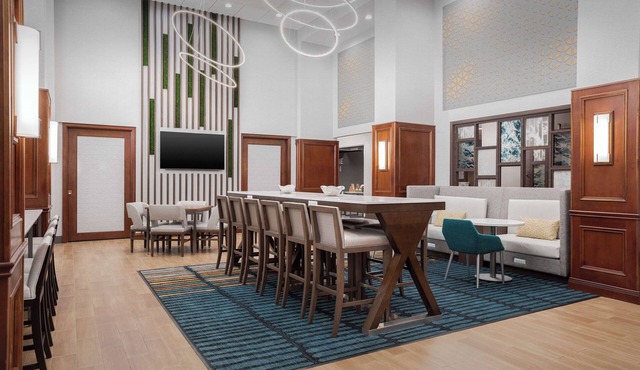 Hampton Inn & Suites ATL-Six Flags