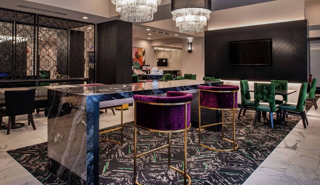 Hampton Inn & Suites Winston-Salem Downtown