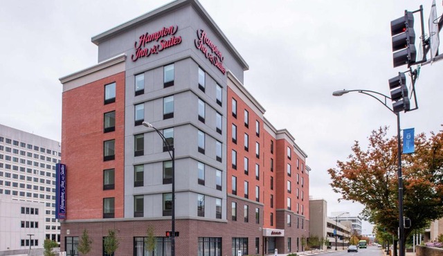 Hampton Inn & Suites Winston-Salem Downtown