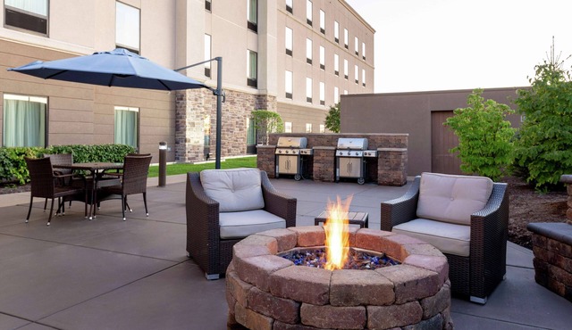 Hampton Inn & Suites Wheeling-The Highlands