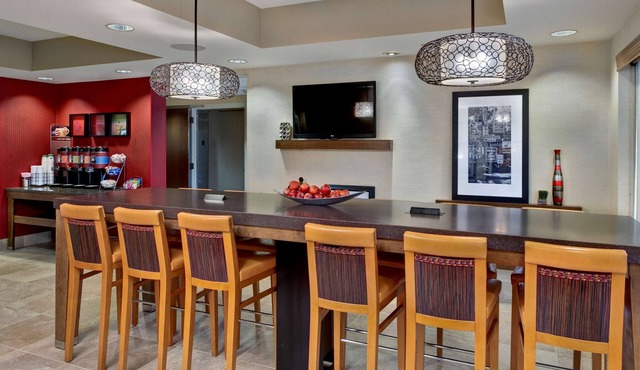 Hampton Inn West Des Moines Lake Drive