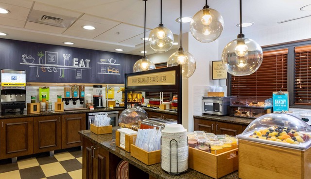 Hampton Inn Winston-Salem Hanes Mall