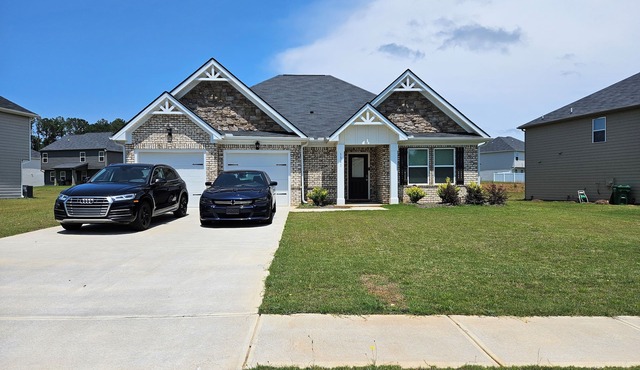 Hampton Living. It's quite & cozy. Very clean and nice neighborhood. Peaceful!