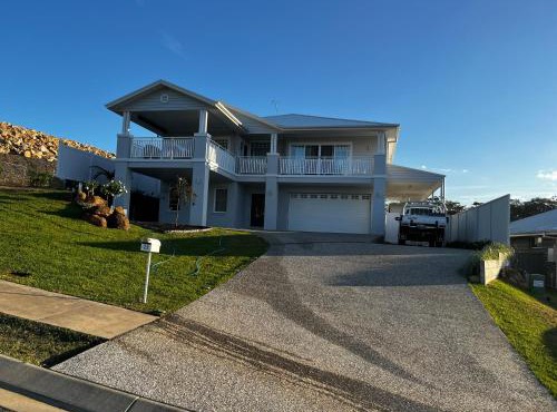 Hampton Retreat with heated pool