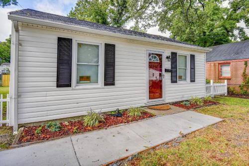 Hampton Vacation Rental Central Location, Patio