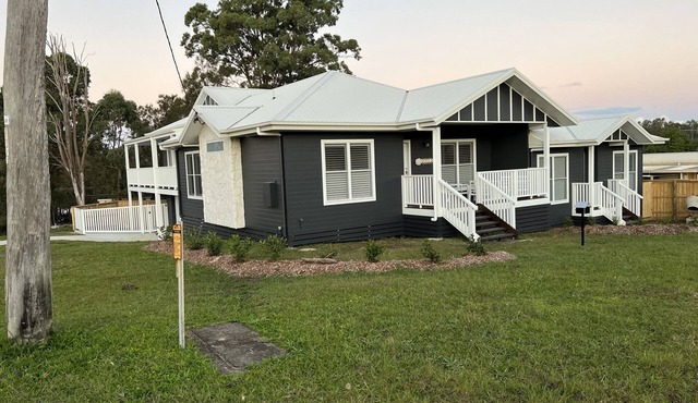 Hamptons house by the Lake