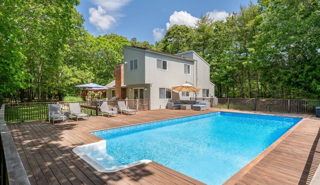 Hamptons Retreat w/Pool & Tennis - 90min from NYC