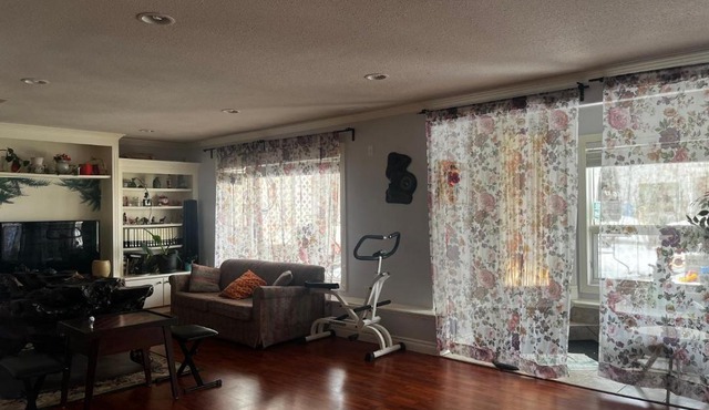 Hamptons Rose garden family!