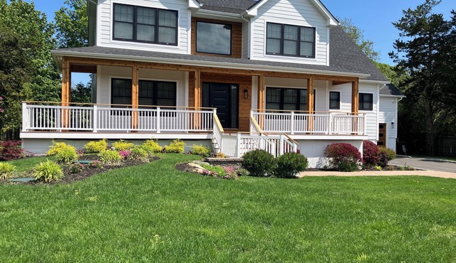 Hamptons Vacation Home Near Shinnecock Hills Golf Club. Pool & Water Access