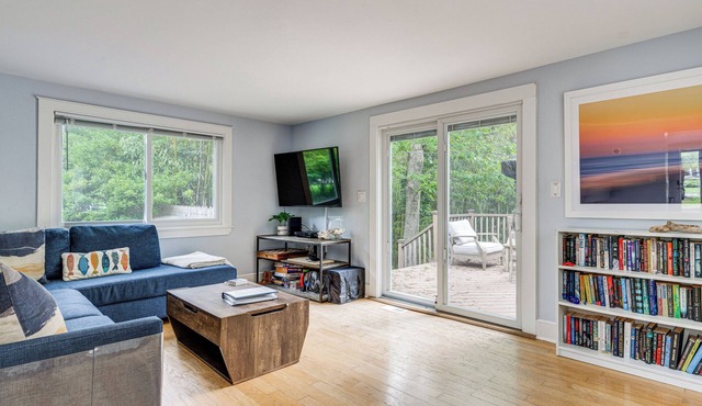 Hamptons Vacation Rental w/Seasonal Pool!