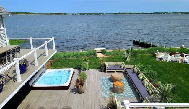 Hamptons Waterfront Suite | Private Hot Tub | Winter Escape | Adults Only