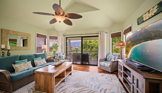 Hanalei Bay Villas #2, Beautiful Free-standing Hawaii Villa, walk to beach