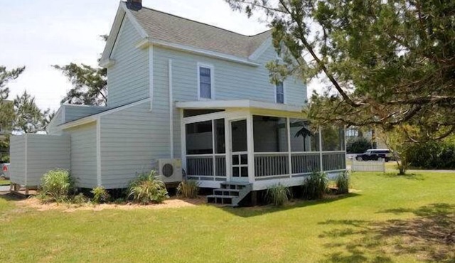 Hancock House -Single Family Home - Screened Porch, NO LINENS PROVIDED