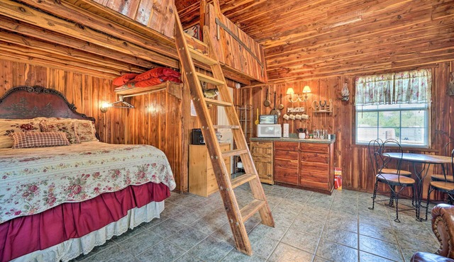 Hand-built 'black Fork Cabin 2' w/Fire Pit!