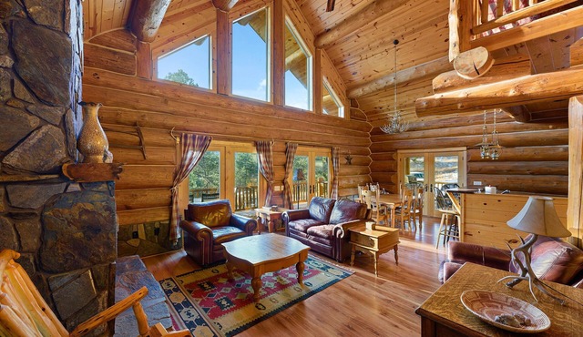 Hand-Hewn Log Cabin on 21 Secluded Acres. 1 Mile from Wind Cave NP