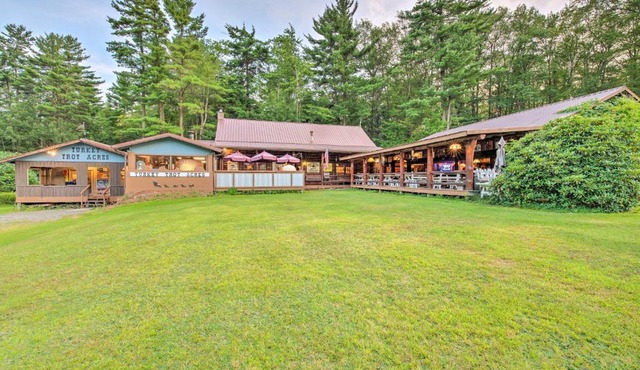 Handcrafted Log Cabin in Candor Group Getaway!