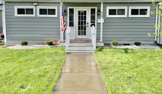 HANDICAP ACCESSIBLE 3BR HOME IN DOWNTOWN PC