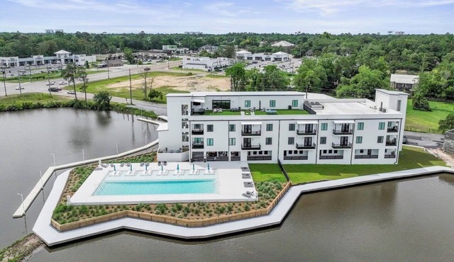 Handsboro Pointe Condo & Suites