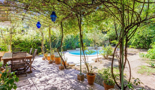 Handsome 5 bedroom house with pool - Dodo et Tartine