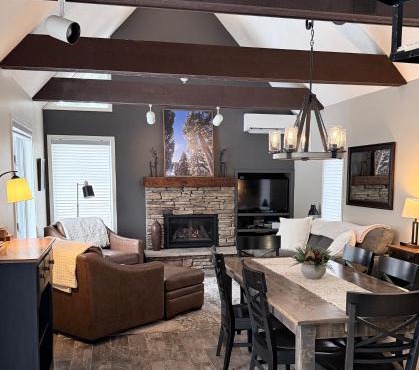 Haney Hideaway Warm and Welcoming Peek N Peak Condo Close to Lift 8 Sleeps 10