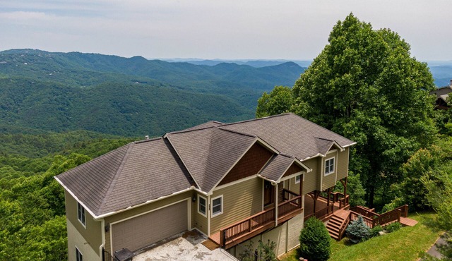 Hangin Out - Stunning Mountain Views, Garage, Jacuzzi Tub