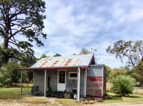 Hanging Rock Farm Stay