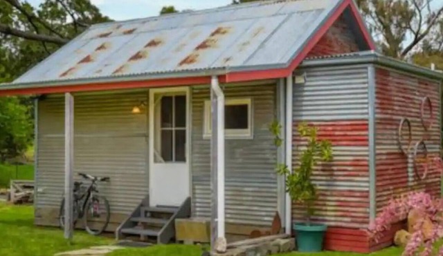 Hanging Rock Farm Stay