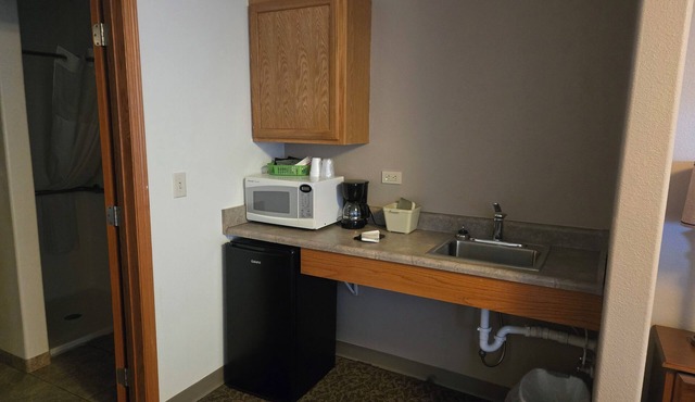 Hanks Reno Junction Lodge