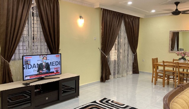 Hanna Homestay Kangar