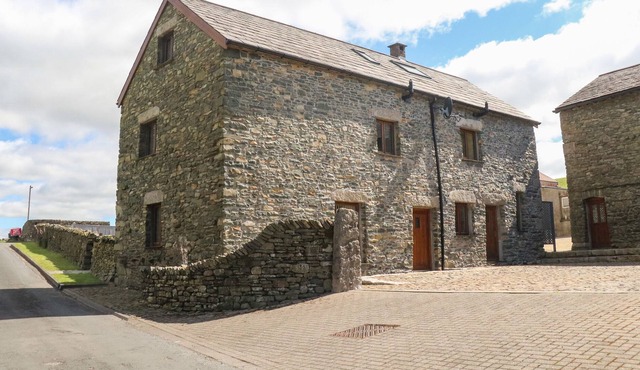 HANNAH'S COTTAGE, family friendly, country holiday cottage in Endmoor