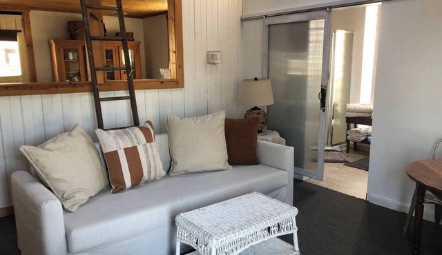 Hannah's Creek Farm Cottage