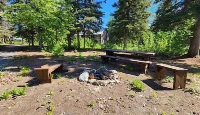 Hannah's Hideaway: 3 Bedroom Rural Cabin