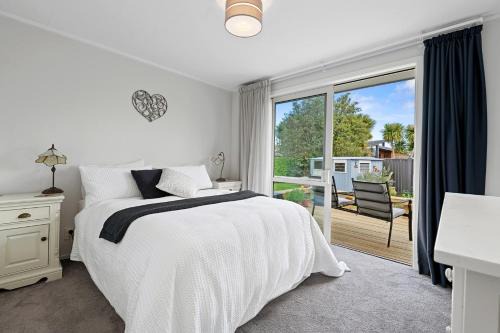 Hannahs Bay Haven - Rotorua Holiday Home