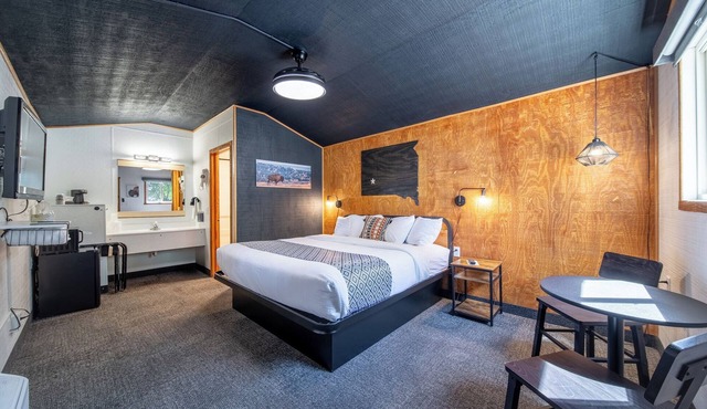 Hansen Inn & Cabins, Cabin, Single King, No Pets, No Smoking