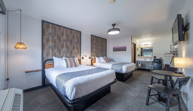 Hansen Inn & Cabins, Room, Double Queen, Ground Floor, No Pets, No Smoking