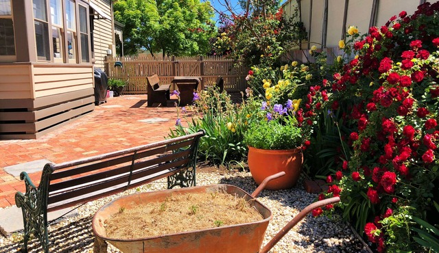 Hansen Street Retreat