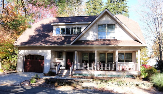 Hanson House: Exceptional, one-of-a-kind property with soaring vaulted ceilings and lovely porches!