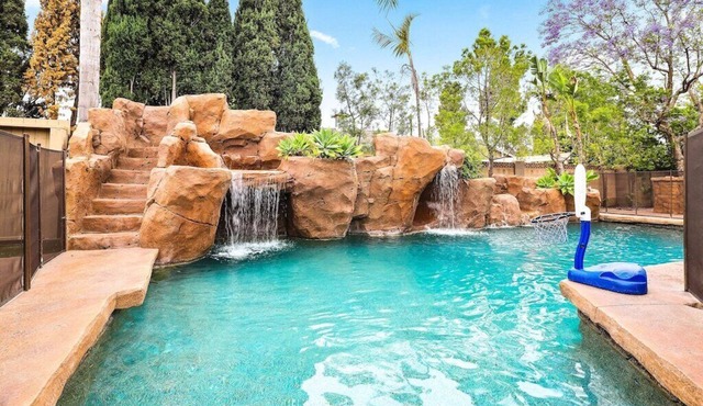 Happiest Vacation Homes -Disney Getaway | Pool, Mini-Golf, Themed Rooms