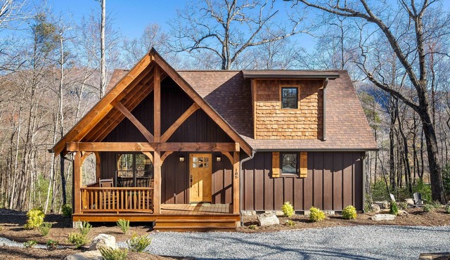 Happy Bear - Lake Lure Cottage Hot Tub & Fire Pit