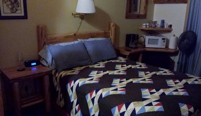 Happy Cabin: Small Studio