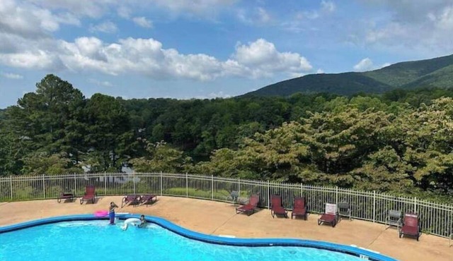 Happy Camper Hideaway/RV Mountain Lakes Resort Cleveland, GA