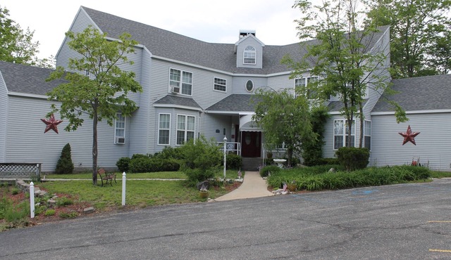 Happy Days and Nights -Sunset House- A 4 bedroom mansion close to skiing.