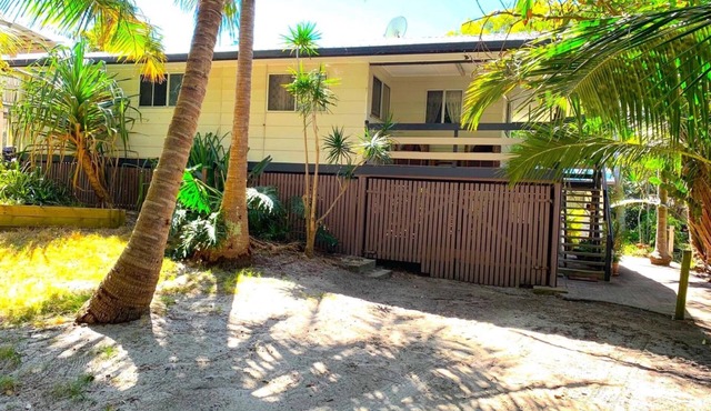 Happy Days Beach House - Fraser Island