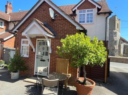 Happy Hinwood House, Hampshire!