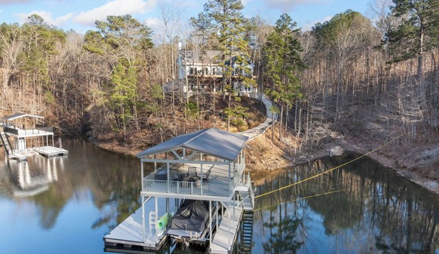 Happy House: 4 BR, 4 BA House in Bremen, Sleeps 12