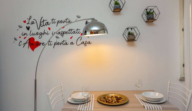 HAPPY HOUSE [7 minutes from MXP and 30 minutes from Milan]