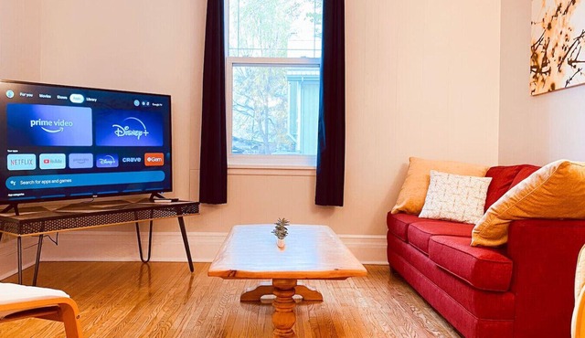 Happy House | Free Parking | Downtown