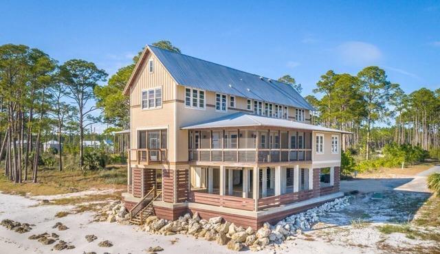 "Happy Ours" 5BR/4.5BA Beachfront Home