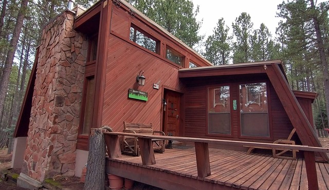 Happy Trails: Modern Cabin in the Woods, One Level Home, Easy Access
